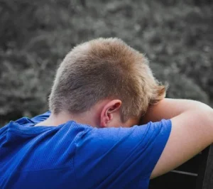 Impacto del abandono infantil en el desarrollo emocional y psicológico de los niños.