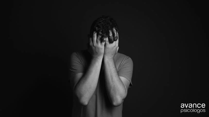 hombre-depresion-atipica-sintomas-emocionales