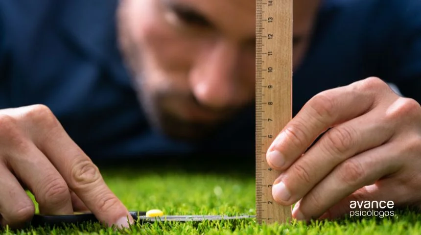 Obsesiones de simetría y orden: perfeccionismo milimétrico (TOC)